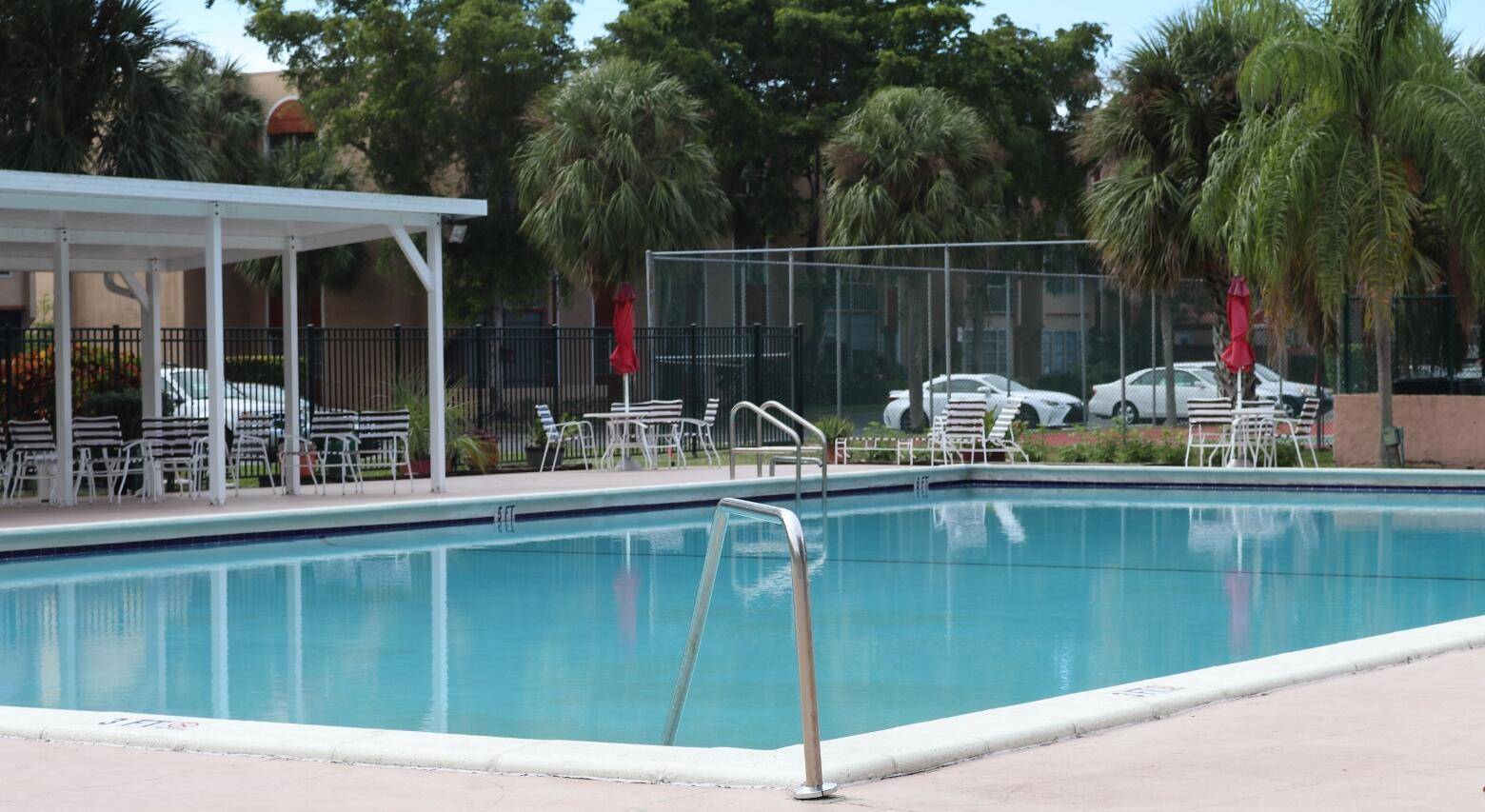 Large 2 2 in the heart of North Lauderdale.