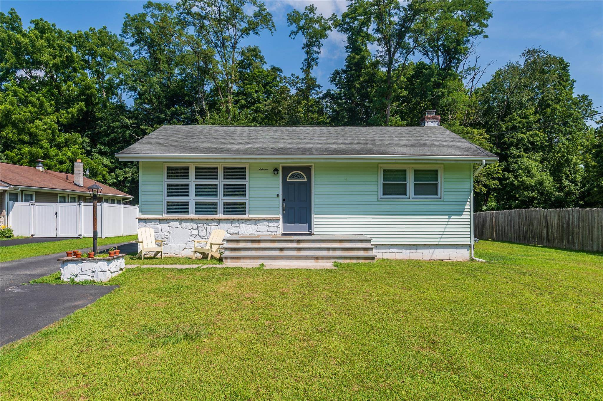 Move right in to this charming updated single family ranch home offering 3 bedrooms, 1 bathroom, and 1, 128sq.