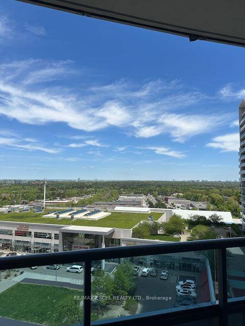 Luxury condo 1 Bedroom suite Den.