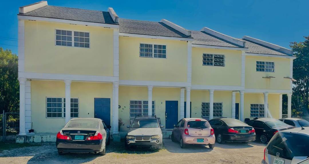 BACARDI ROAD Fourplex New-Providence