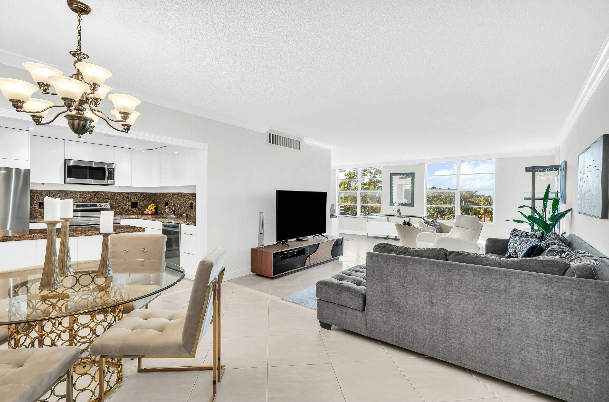 Beautiful light and bright updated condo with 9 foot ceilings located in the Patrician.