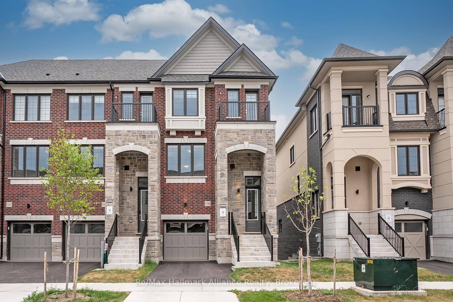 Welcome to this stunning South Facing three storey end unit townhome w just under 2400sq ft of living space and premium Views by Treasure Hill, offering style, space, and convenience ...