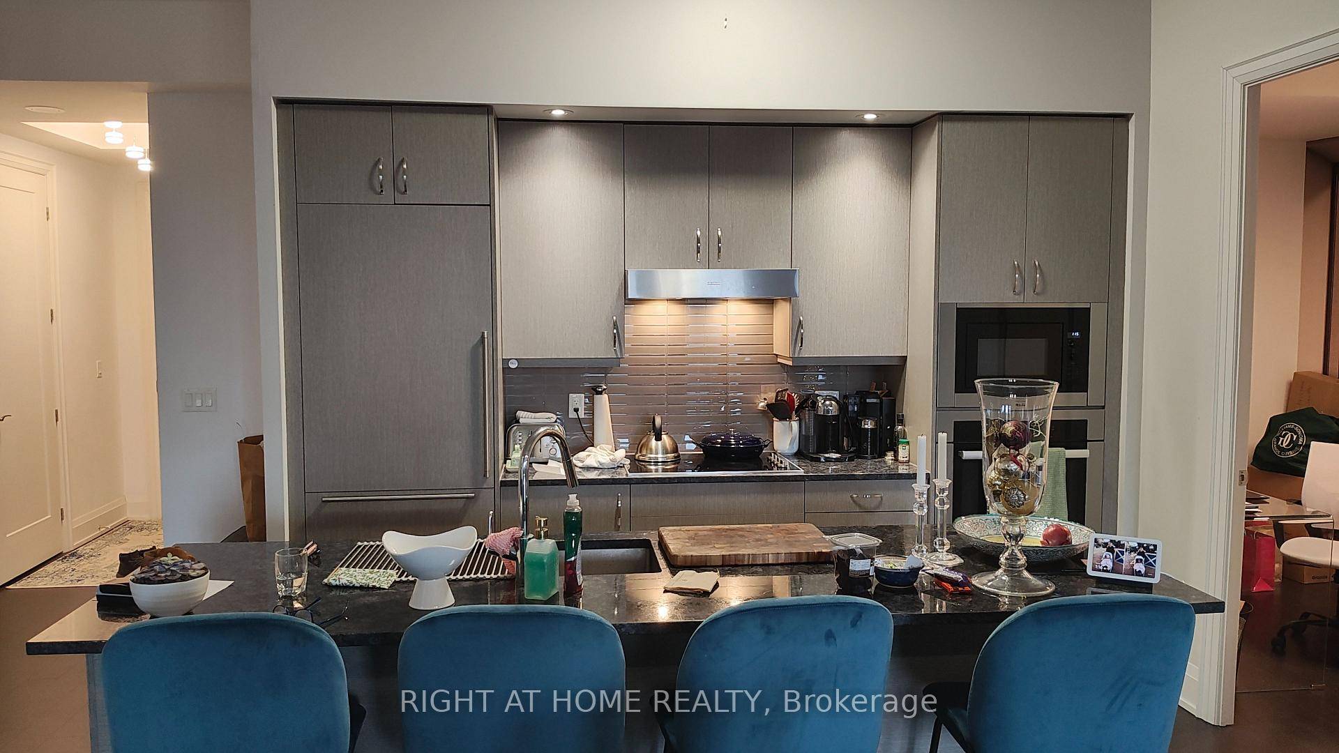 Luxury Boutique Condo In the Heart of Unionville.