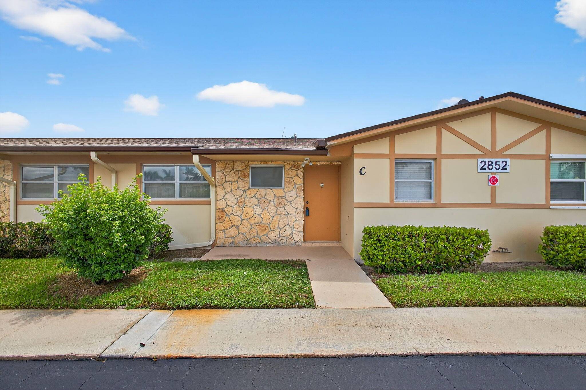 Well kept 2 bedroom 2 bath condo with enclosed air conditioned porch for extra living area.