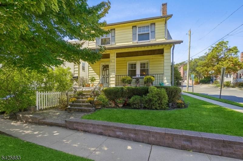 You will love to call this home !