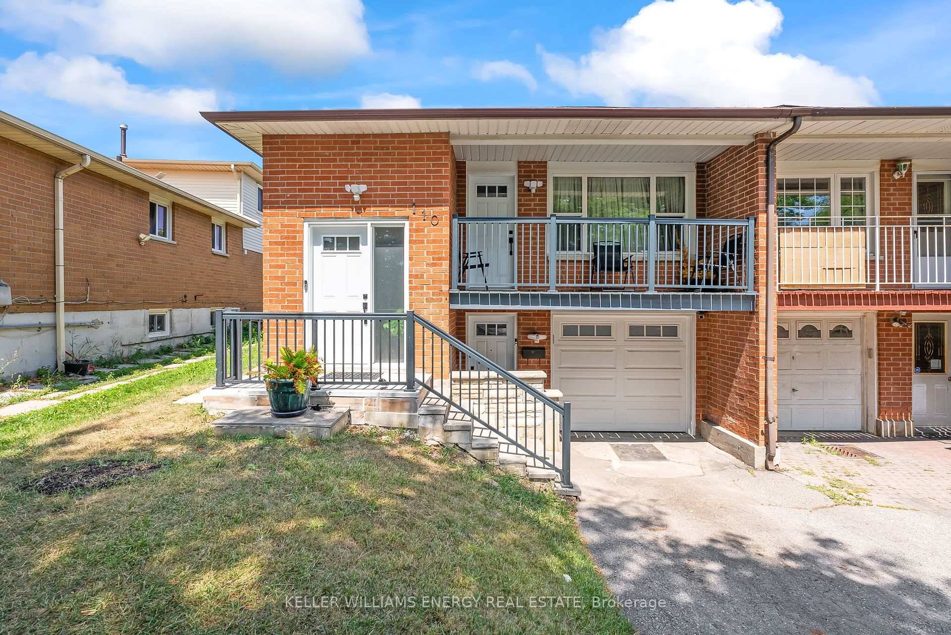 Spacious Semi Detached Raised Bungalow in Prime Scarborough Location !