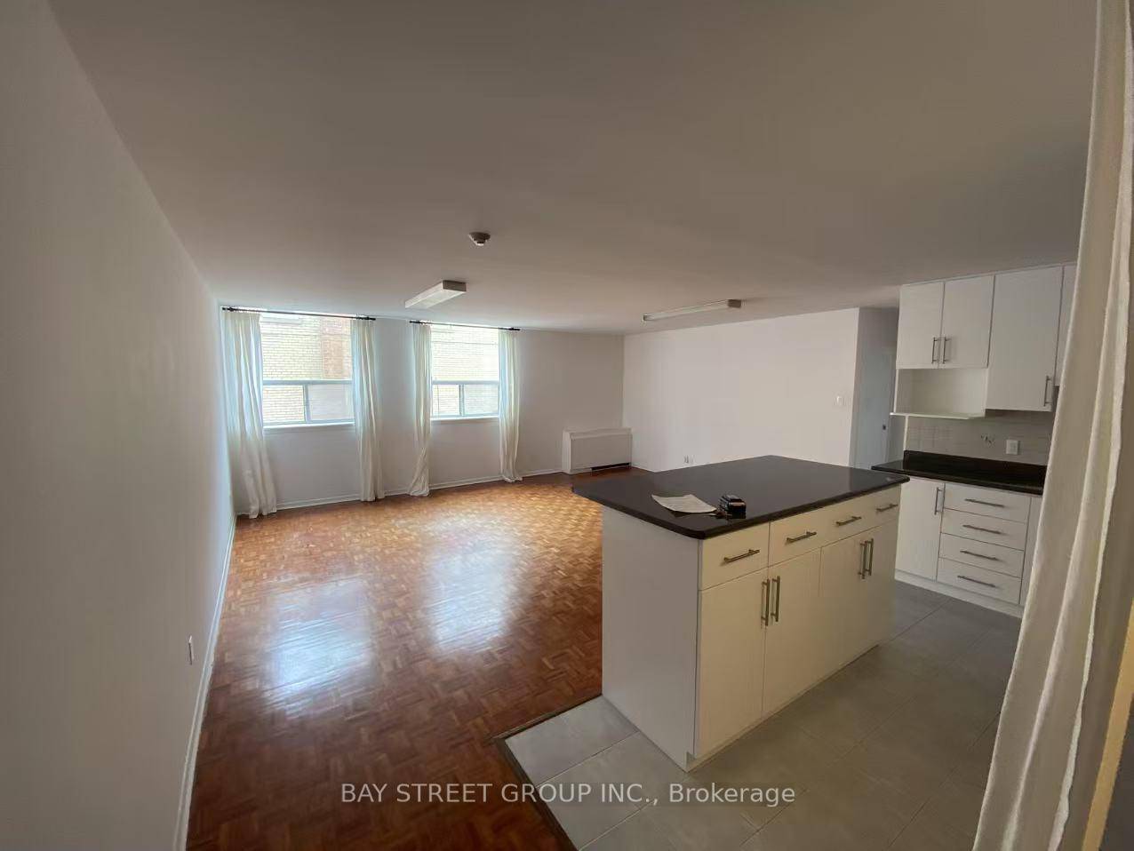 Welcome To 150 Beverley Street A Stylishly Updated 2 Bedroom, 1 Bathroom Home In The Vibrant Core Of Downtown Toronto.