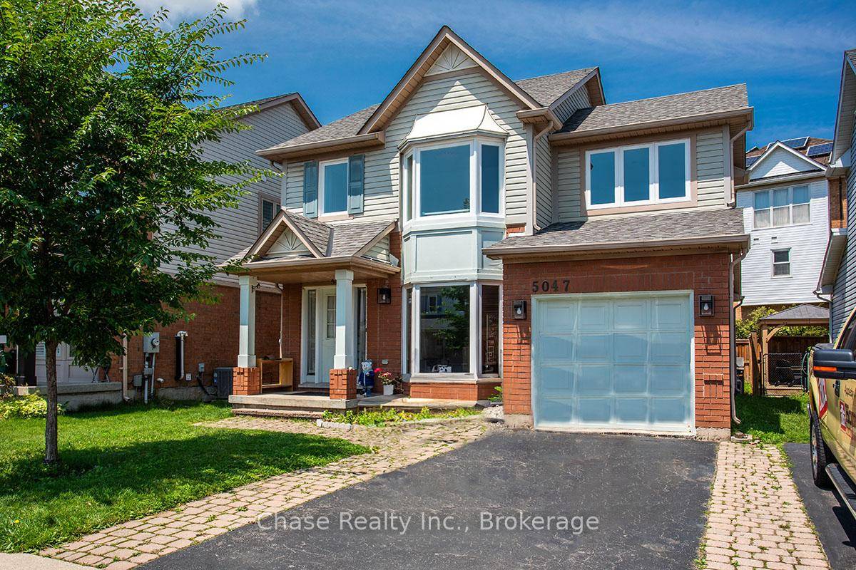 Discover this charming 3 bedroom, 3 bathroom detached house with a finished basement, offering nearly 2, 000 sq.