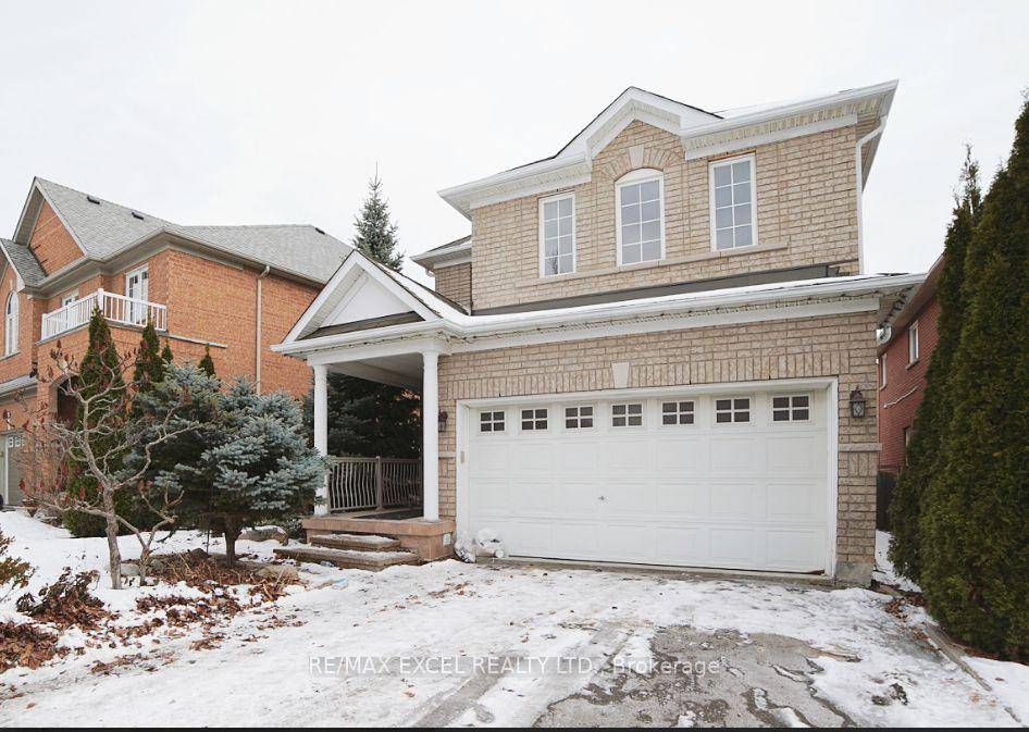 Stunning Home in Rouge Woods Community !