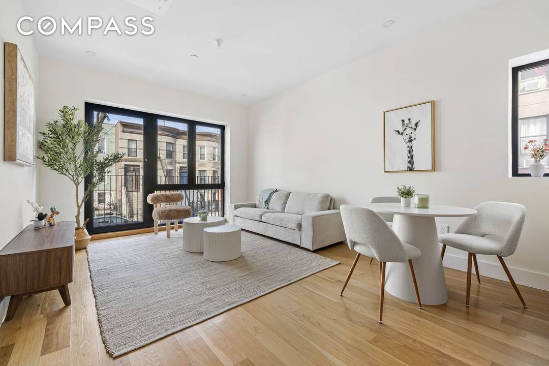 Sun Filled One Bedroom Residence with Modern Finishes, Private Balcony and Rooftop Access Welcome to Decatur Lofts, a boutique new development condominium offering a limited collection of eight thoughtfully designed ...