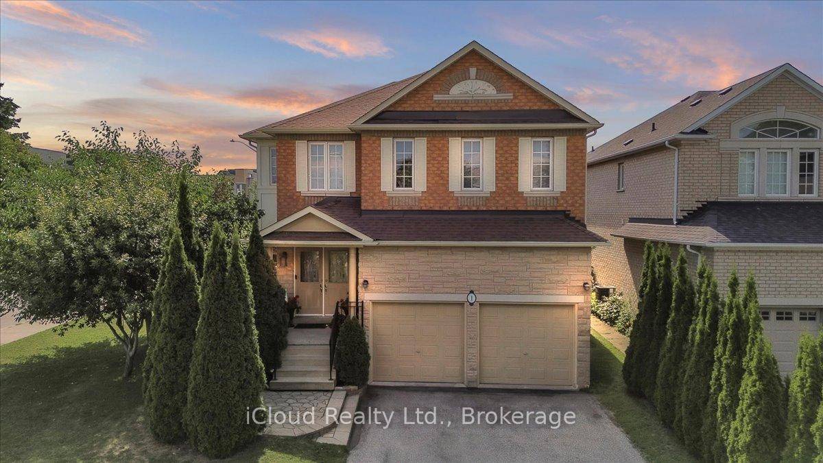 Welcome to 1 Vitlor Drive A Refined Retreat in Prestigious Oak RidgesDiscover timeless elegance and modern functionality in this beautifully upgraded 4 bedroom, 3 bathroom detached home, nestled on a ...
