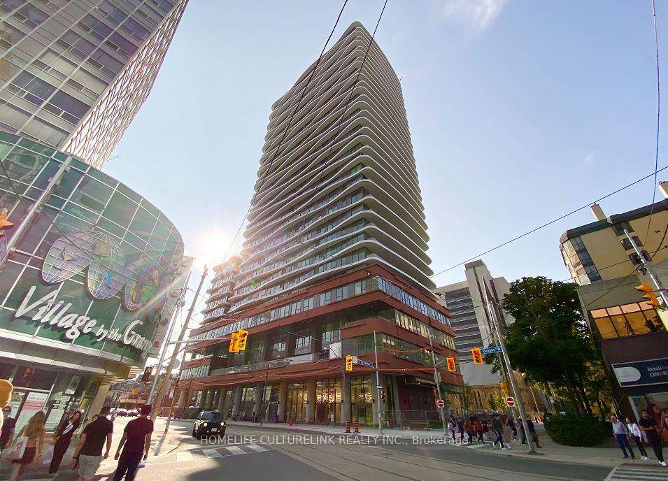 Spacious and Bright This Brand New Suite Features An Open Concept Layout With 9' Smooth Ceiling Ample Light With Floor To Ceiling Windows Unobstructed North University, City Views Steps From ...