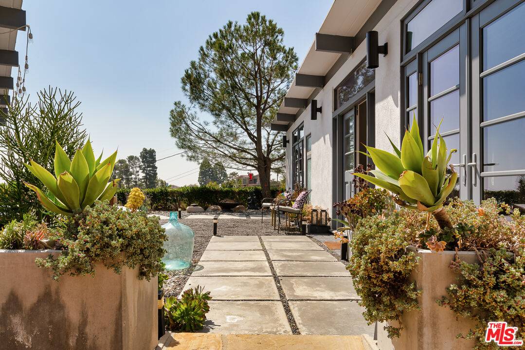 7107 Pacific View Dr 3BR Hollywood Hills East La