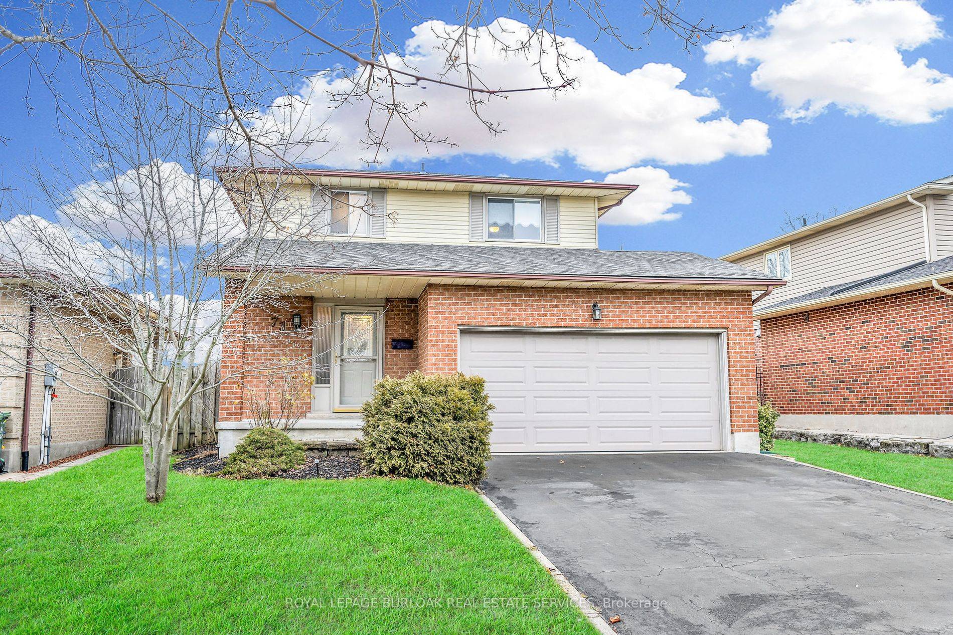 Value with comfort in Waterdown East this 2 storey home backs onto a park.