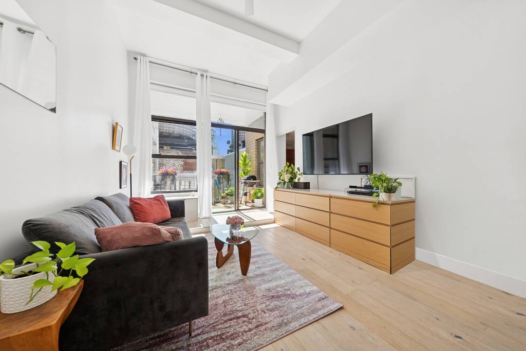 Welcome home to this high floor, extra large, mint condition one bedroom, one bath residence featuring a sun drenched, south facing terrace.