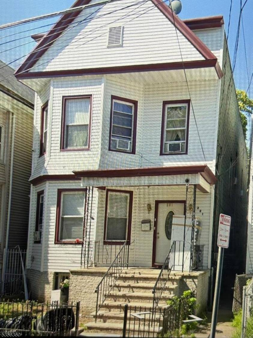 Calling all investors ! Don't miss this spacious 2 family home, ideally located near major transportation to NYC, shopping centers, and parks.