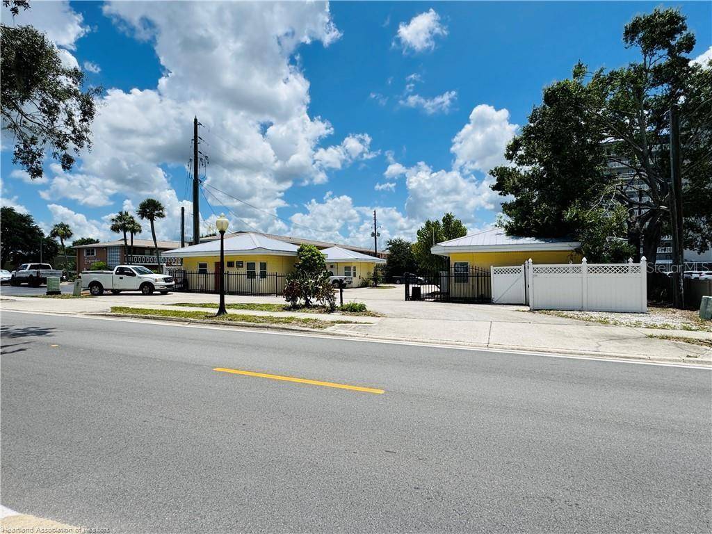 This is 17 units located on Lake Jackson with a large in ground swimming pool.