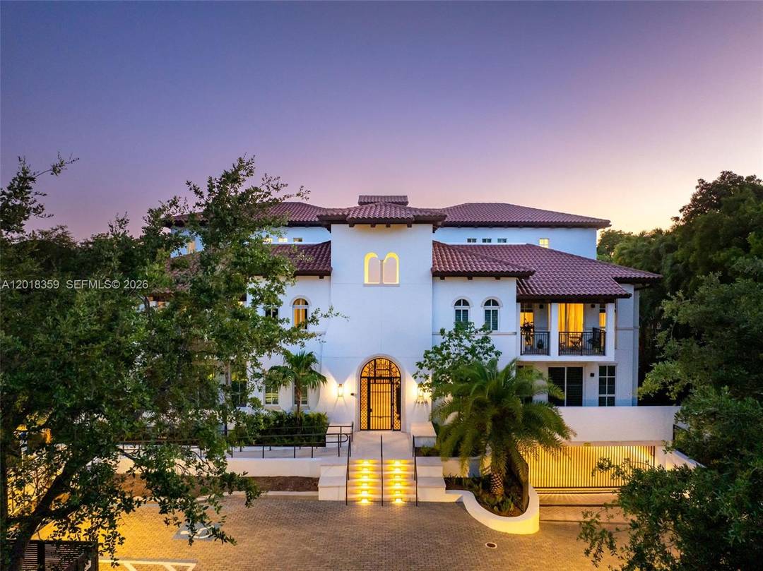 Set beside the legendary Biltmore Hotel and overlooking the spectacular Biltmore Golf Course, this newly updated 3 BD, 4 BA plus den penthouse residence offers an exceptional blend of luxury, ...