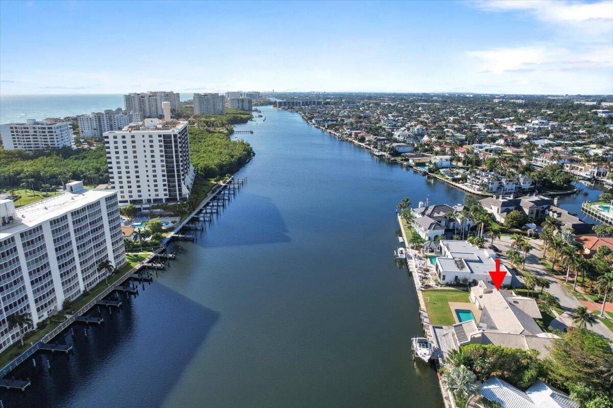 Create your dream home on this expansive, direct Intracoastal lot, boasting breathtaking panoramic views and 135 feet of water frontage.