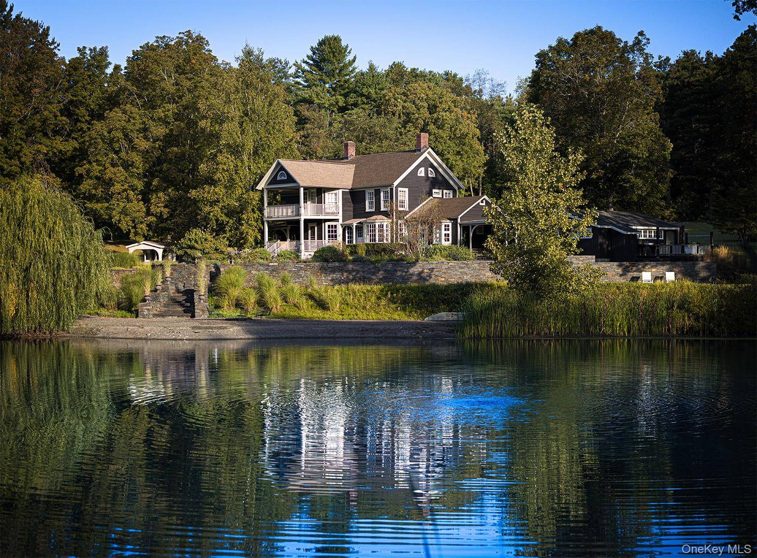 Welcome to Mac Brown Waterhouse, a storied 119 acre estate set within a hidden valley offering complete seclusion and timeless beauty.