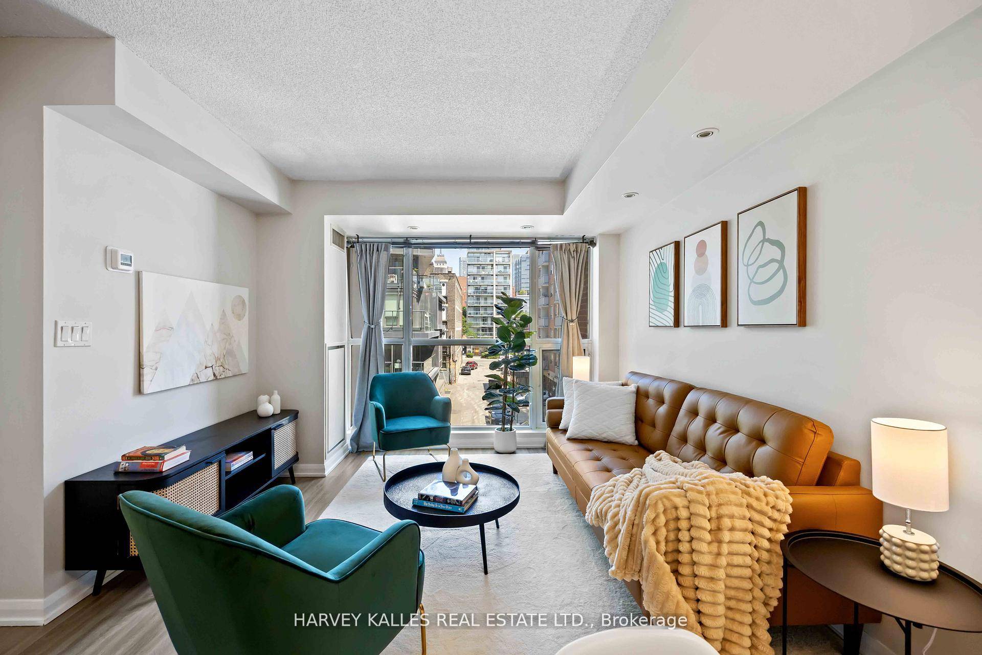 Welcome to the 416 ! ! This sun drenched and spacious 1 bedroom plus den, 2 full bathroom condo offers nearly 750 square feet of functional living space.