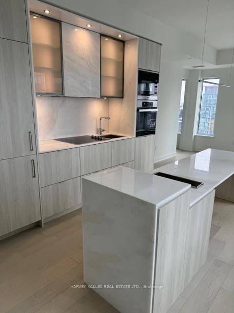 Experience luxury living at the brand new 11 Yorkville in the heart of Toronto's most prestigious neighborhood.