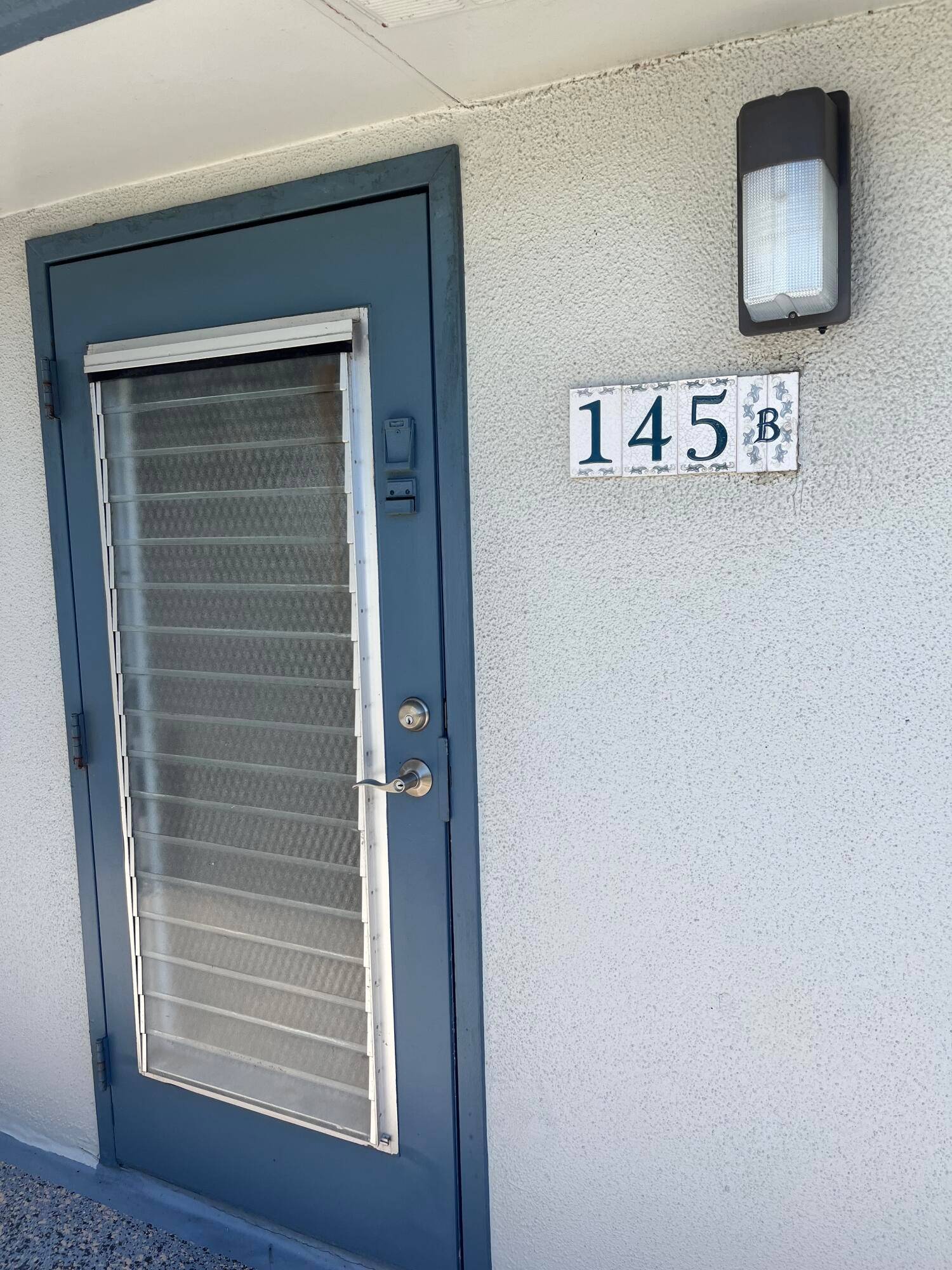 Welcome Home ! This charming 2 bedroom, 2 bath condo in the desirable Tuscany section of Kings Point offers stunning golf course views.