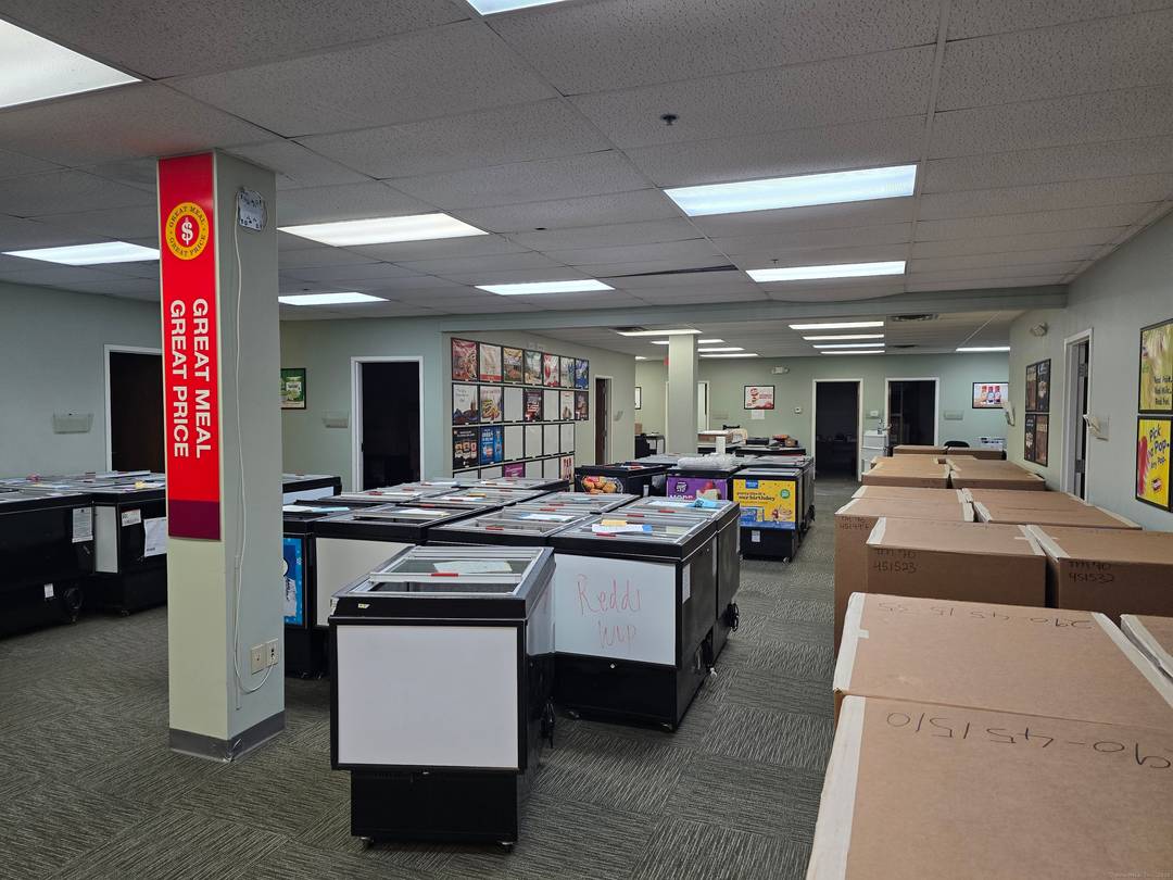 Prime location with endless possibilities !