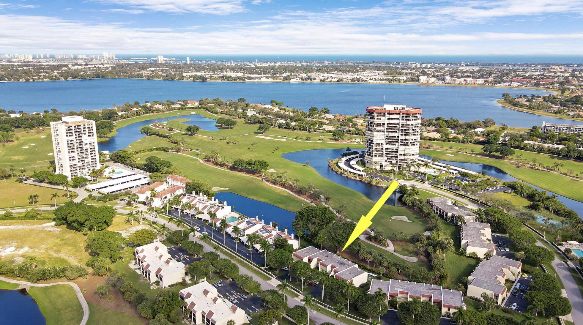 Beautiful 3BR Condo in Golf Course Community West Palm Beach.