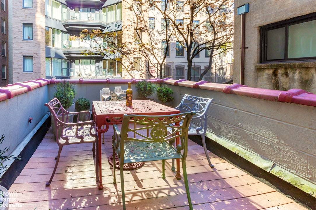 OUTDOOR LOVER'S OASIS with in unit W D !