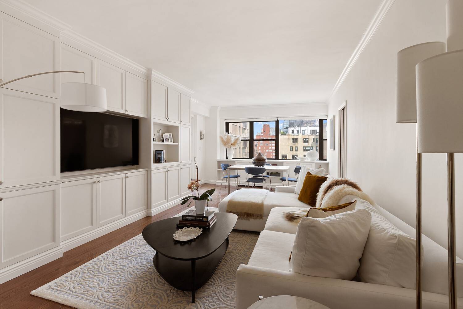 OPEN HOUSES ARE BY APPOINTMENT ONLY Live large with the UES at your feet.