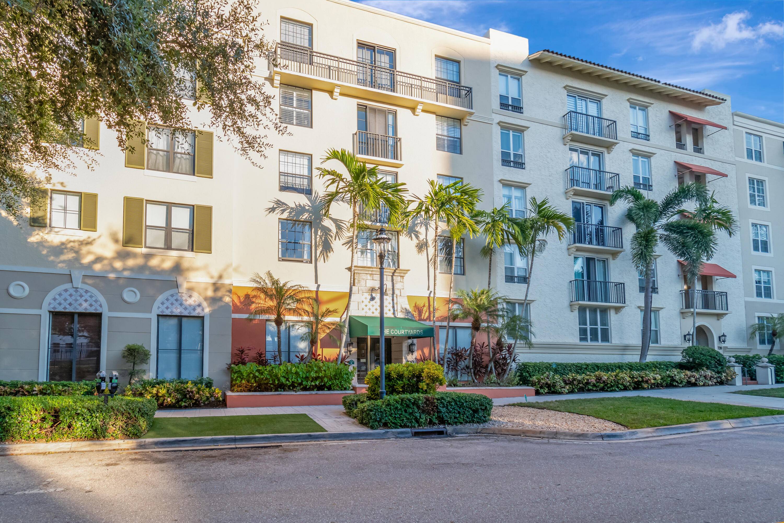 Presenting an exceptional home or investment opportunity 2 2 condo located in a prime location with many desirable features.