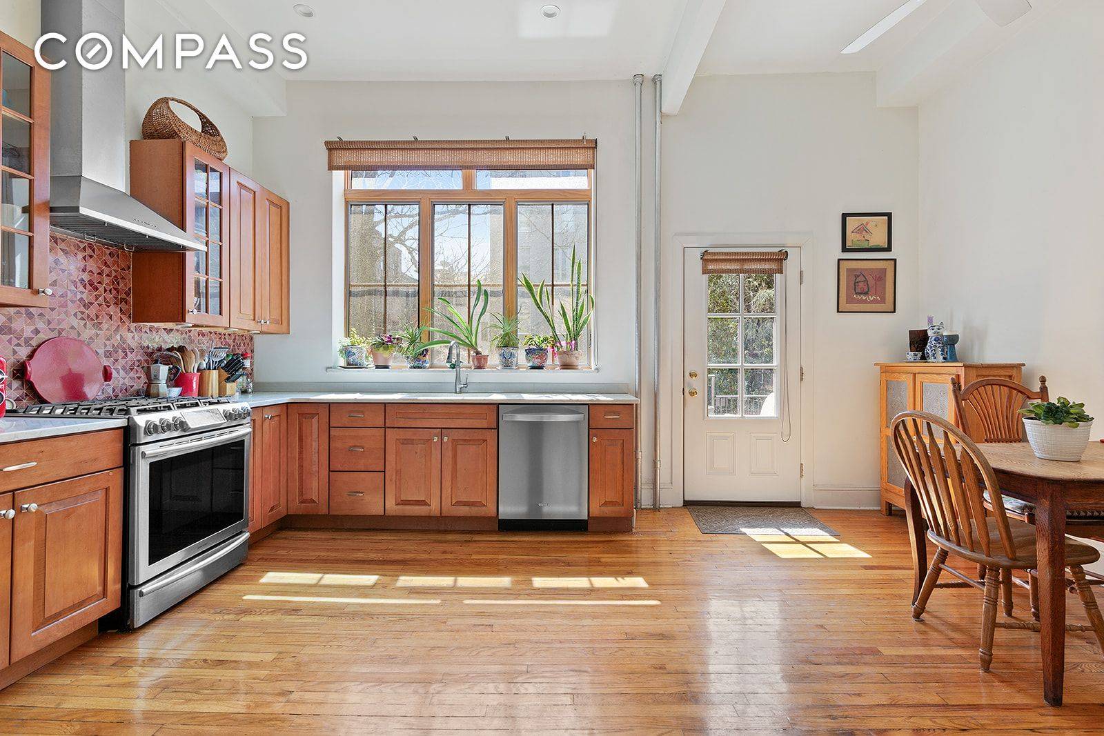 Here s a rare opportunity to own a beautiful 18 foot wide, 4 story Boerum Hill brownstone with a move in ready triplex and a sunny south facing backyard for ...