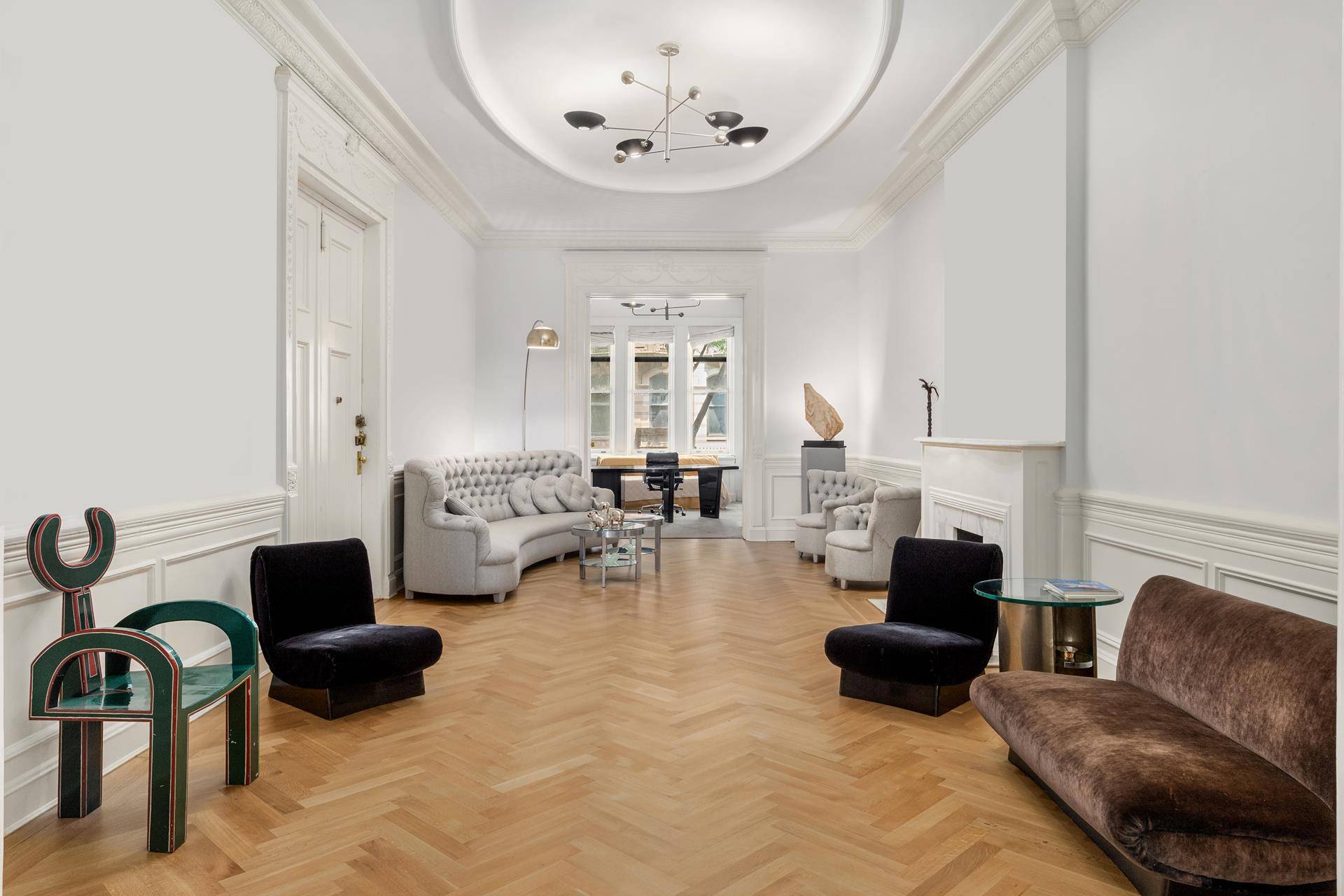 The allure of upscale condo living meets the charm of a 1910 boutique townhouse in Manhattan's sought after Lenox Hill.