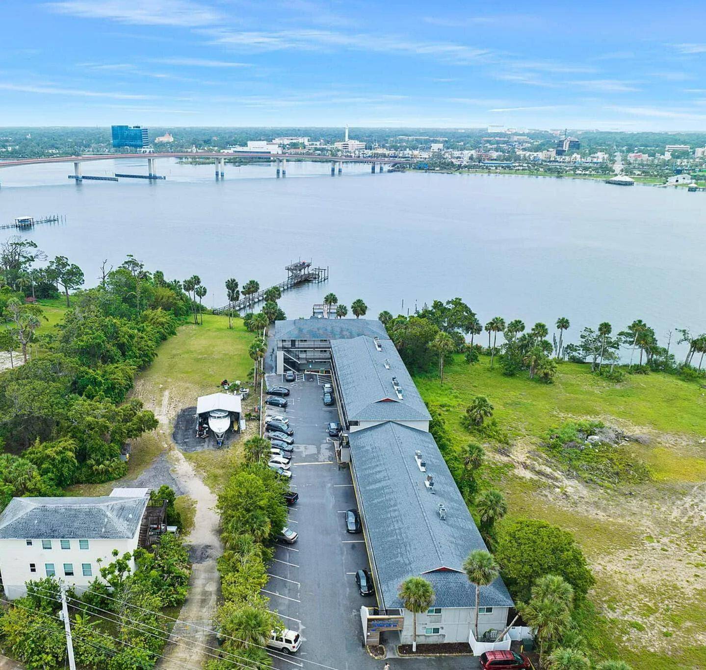 Opportunity to acquire 18 units value add in a 39 unit building under 150 per sq.