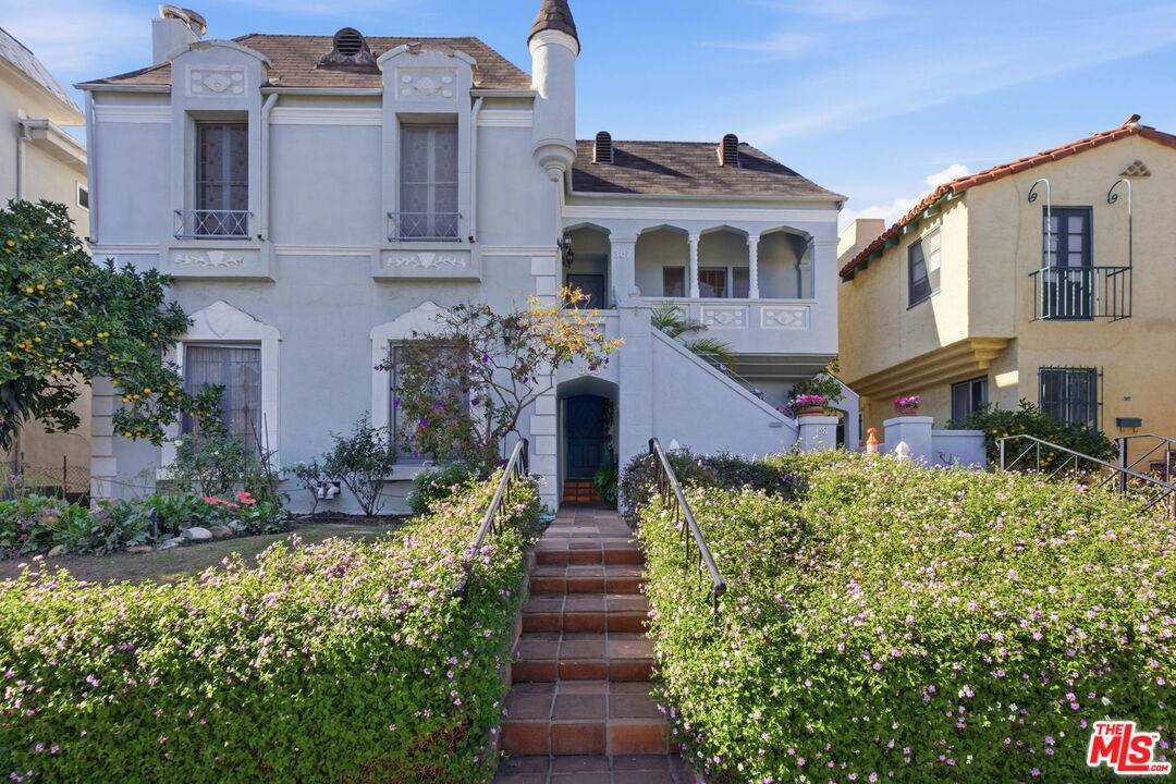 307 S Doheny Dr 3BR Beverly Grove La