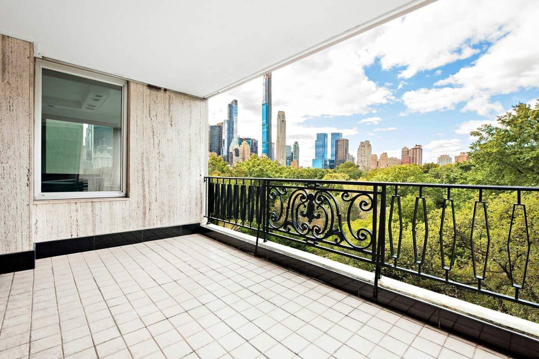 Full floor residence boasting SPECTACULAR above tree line Central Park views.