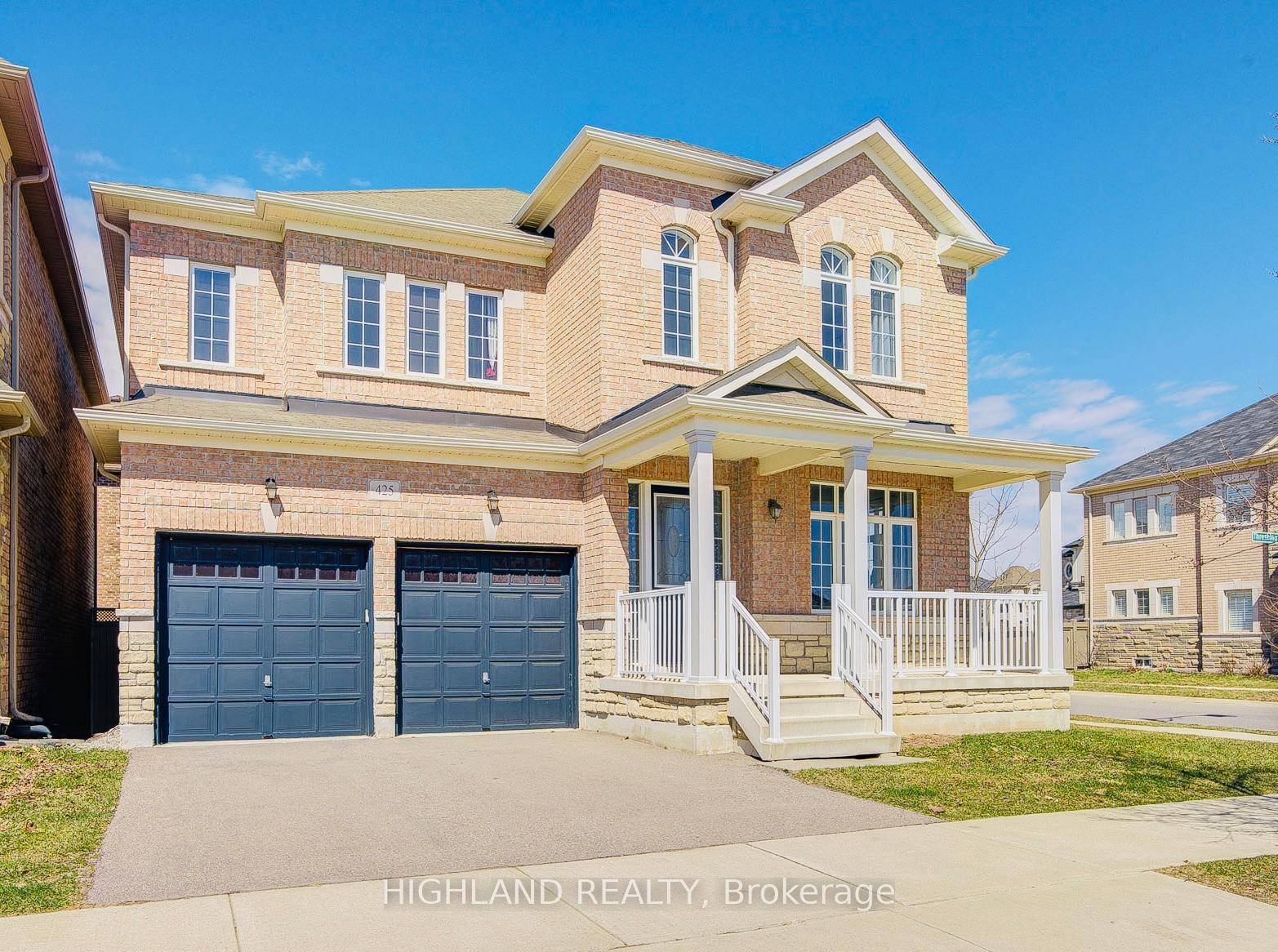 Stunning Luxurious Starlane Home on a Premium 45 Ft Corner Lot !