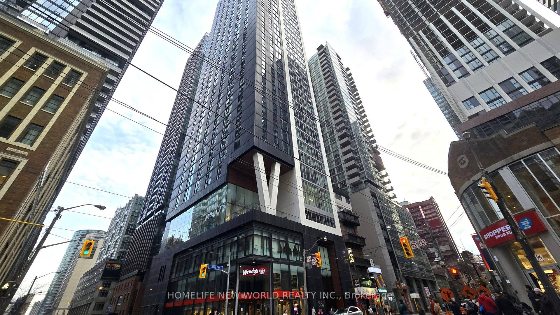 Bright amp ; spacious 1 1 at 357 King West Condos by Great Gulf homes located at the heart of Entertainment District.