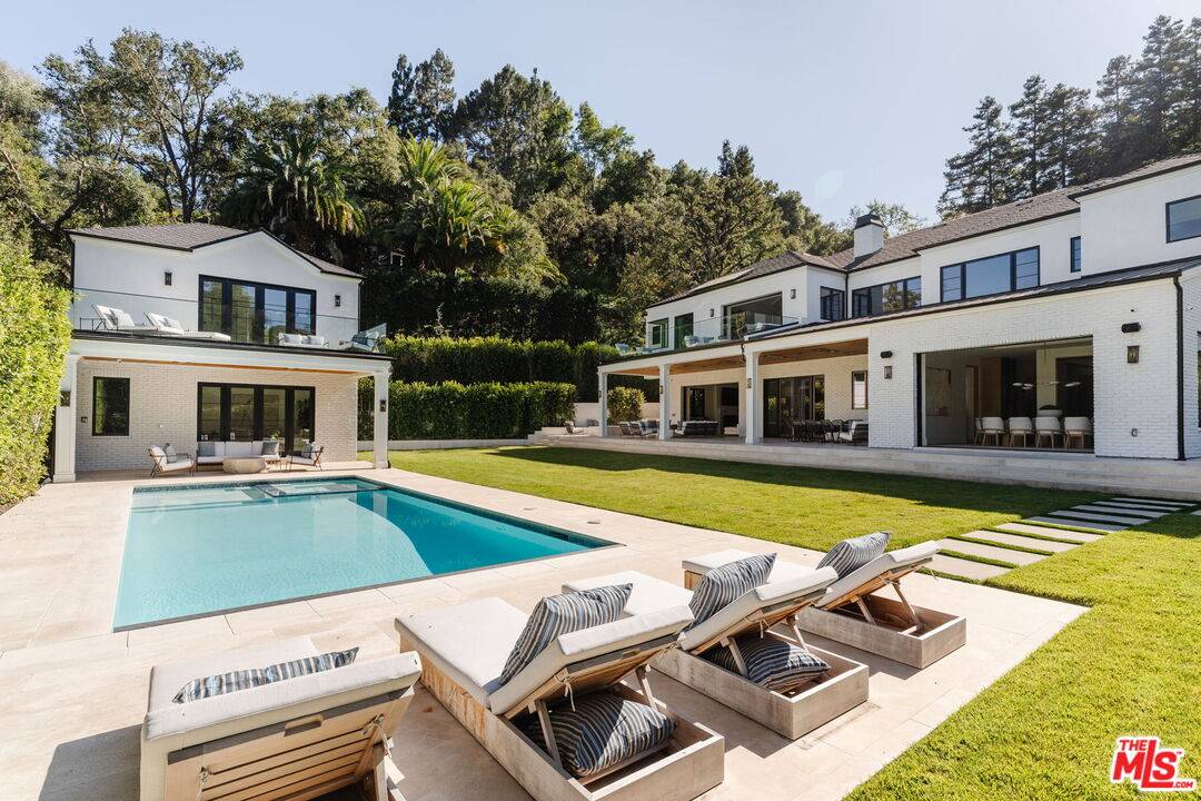 13164   Boca De Canon Ln 7BR Brentwood La