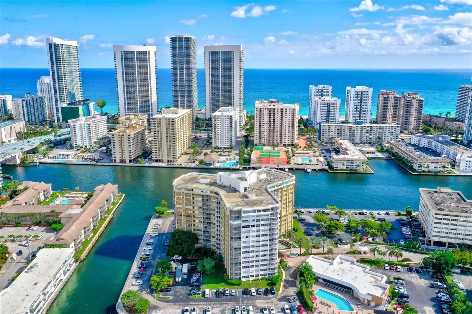 NO SPECIAL ASSESSMENTS ! Back on the market Buyer was not approved by the condo association.