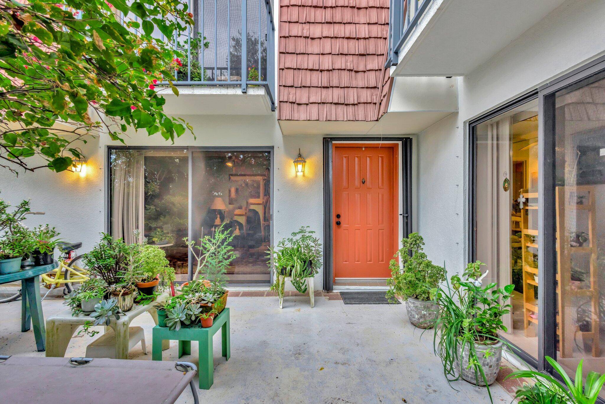Charming Lakeview Townhome in Sunset Trace, Palm City !