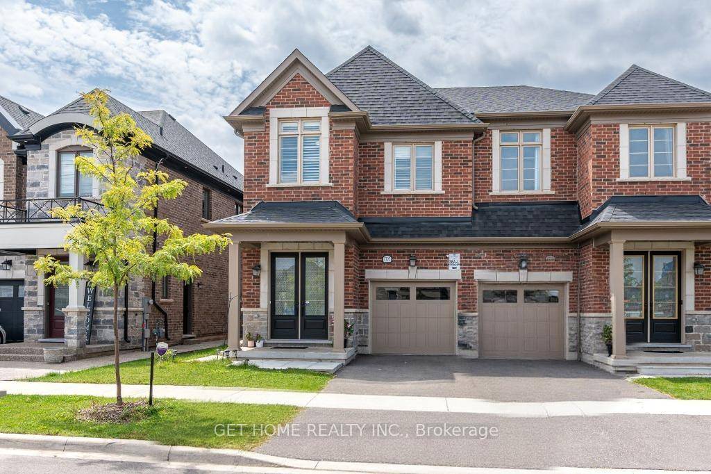 Stunning amp ; well maintained semi detached home in the highly sought after Ford Community !