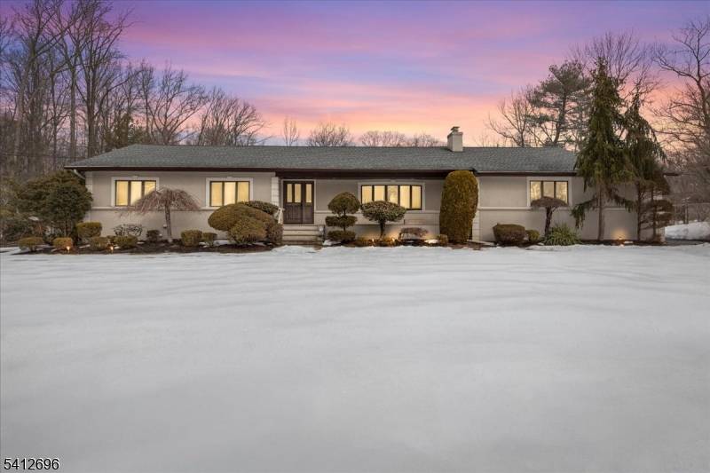 Welcome to 1995 Winding Brook Way.