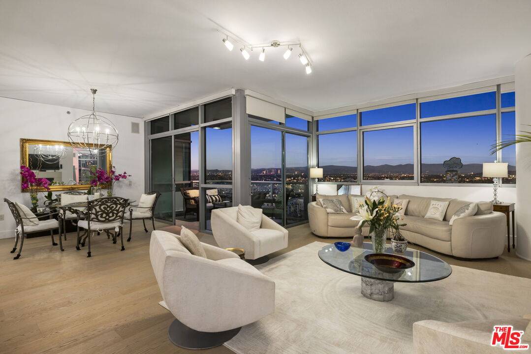 13650 Marina Pointe Dr 2BR Marina Del Rey La