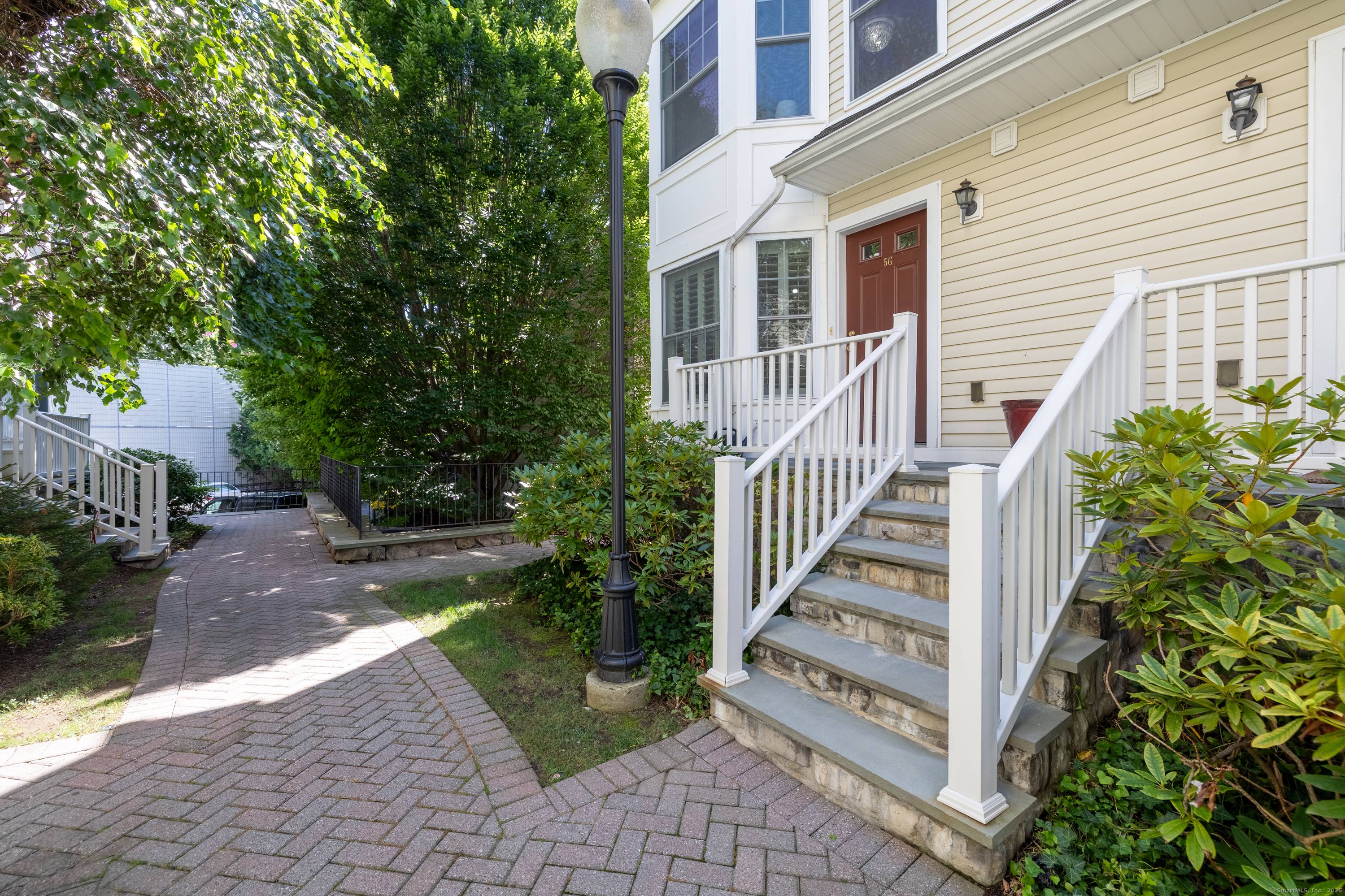 Welcome to River's Edge, Stamford's most desirable townhome community.