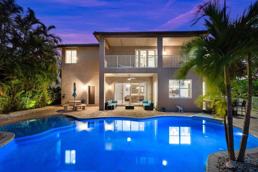 Welcome to the stunning Isolabella Estates !