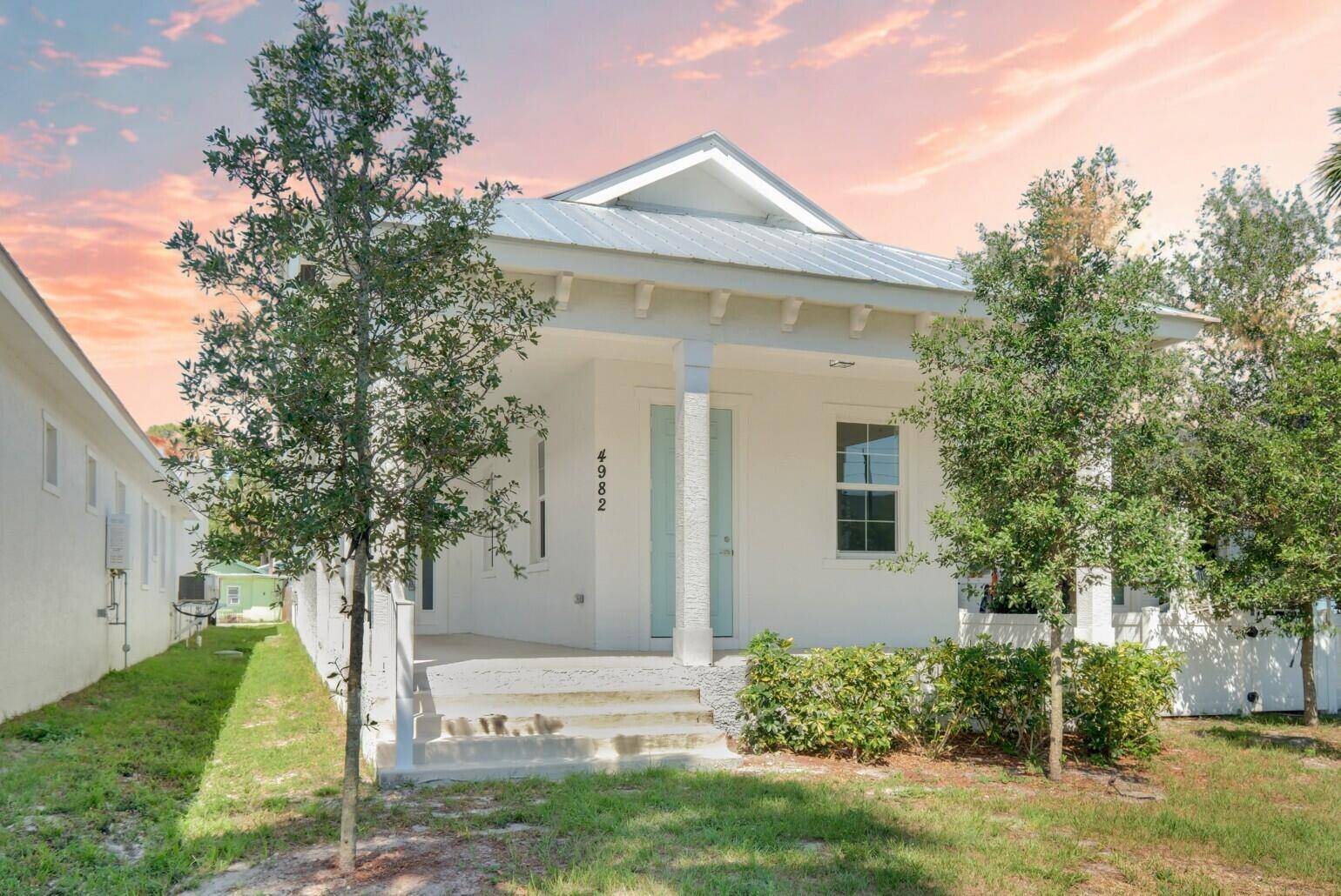 Spacious and versatile newer construction home in desirable Salerno Crossings !