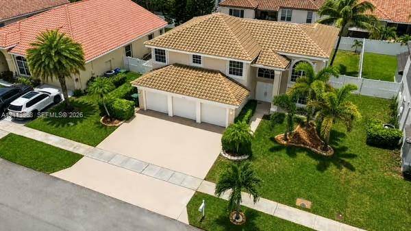 Beautifully maintained and upgraded 4 bedroom, 2.