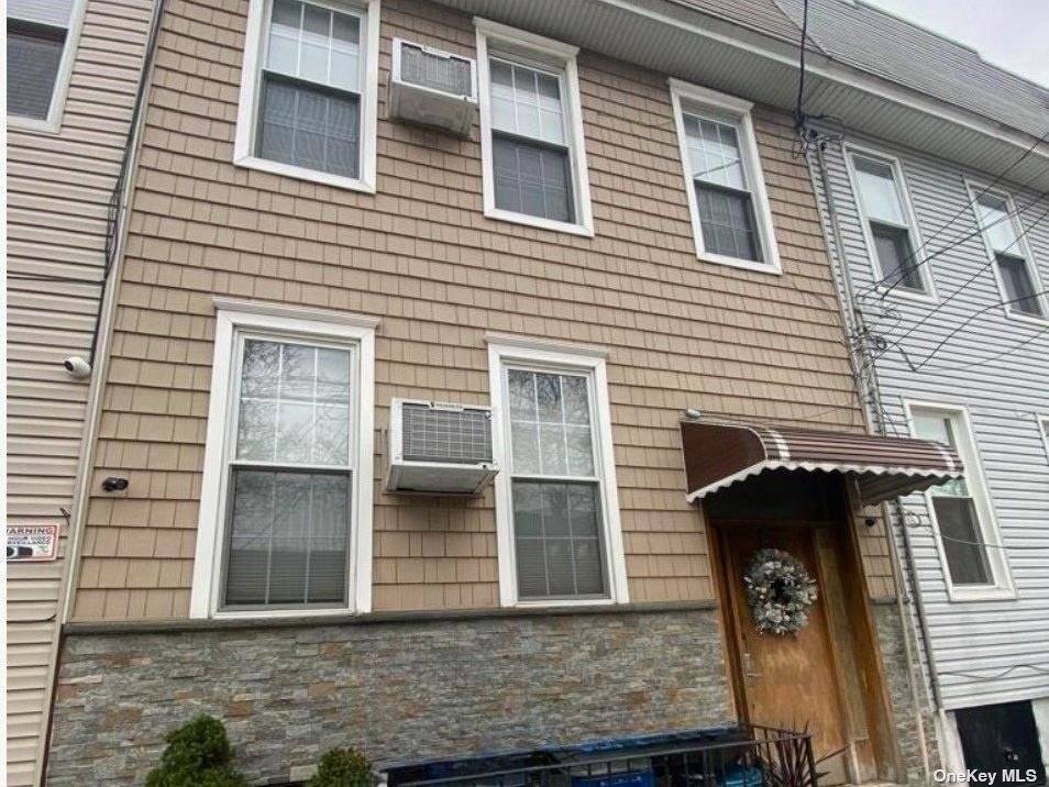 Impressive 2 Family, Huge Living Space !